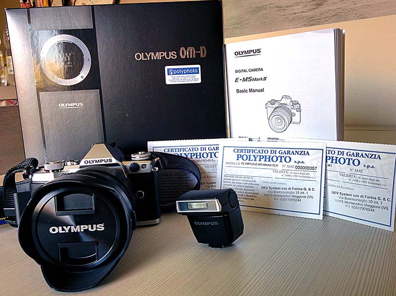 OM-D EM-5 II 02.jpg