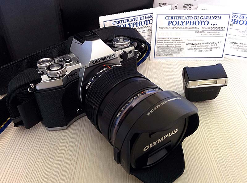 OM-D EM-5 II 03.jpg