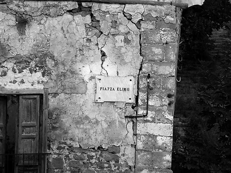 Piazza-Elimo.jpg