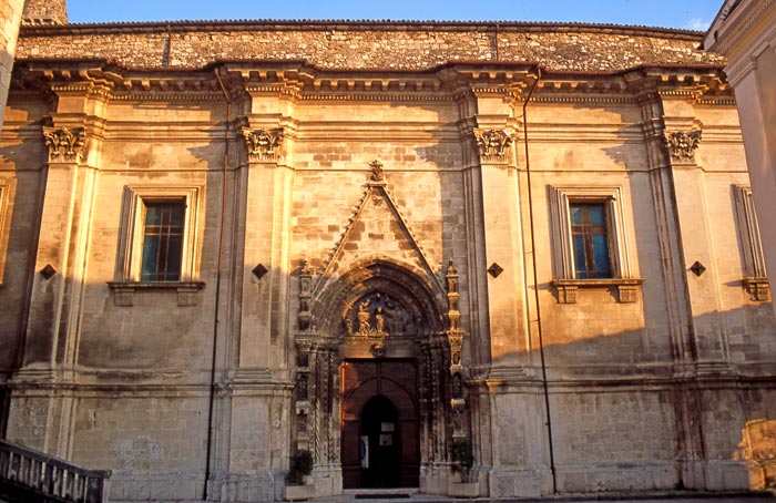 Portale-Santa-Maria.jpg