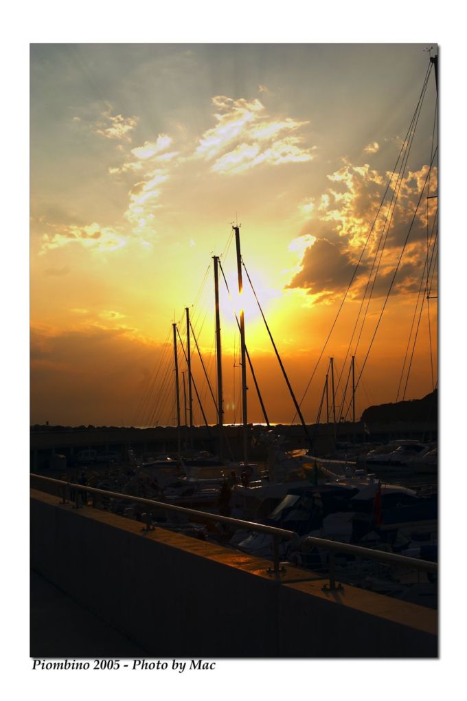 porto di piombino301piccolo.jpg