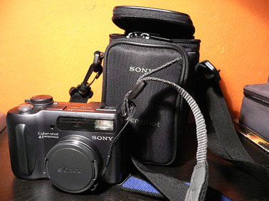 SONY DSC S-85 Front.jpg