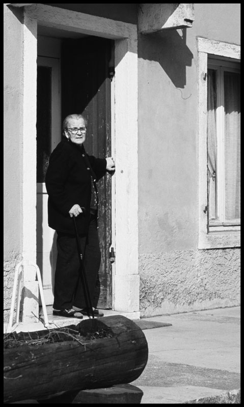 Sulla porta b_n.jpg