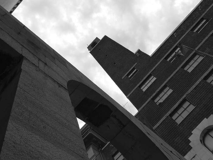 torre minacciosa.jpg