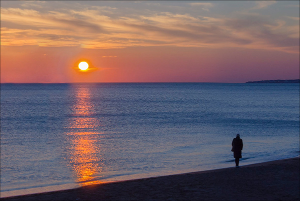 tramonto con uomo.jpg