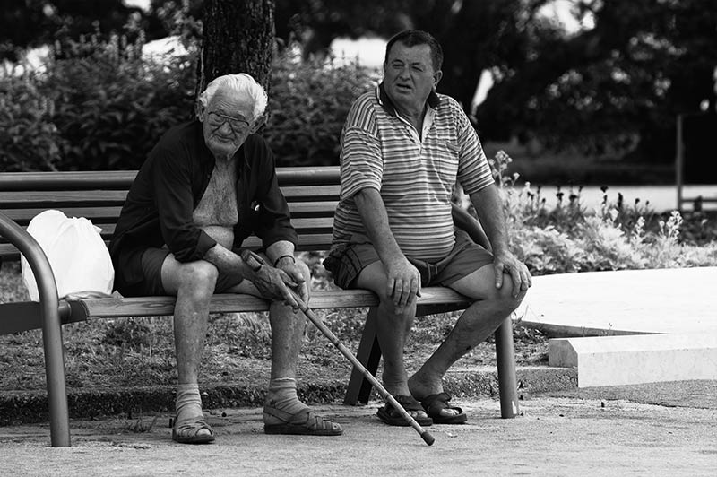 vecchi_panchina_01_BW_800.jpg