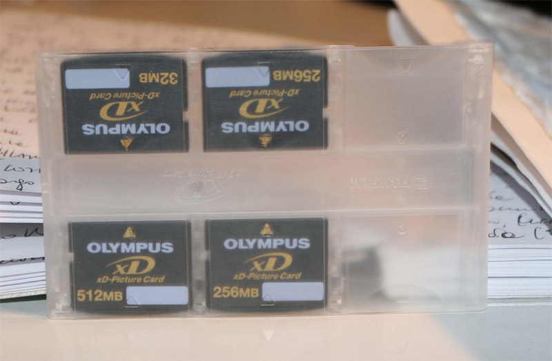 xd + porta card copia.jpg