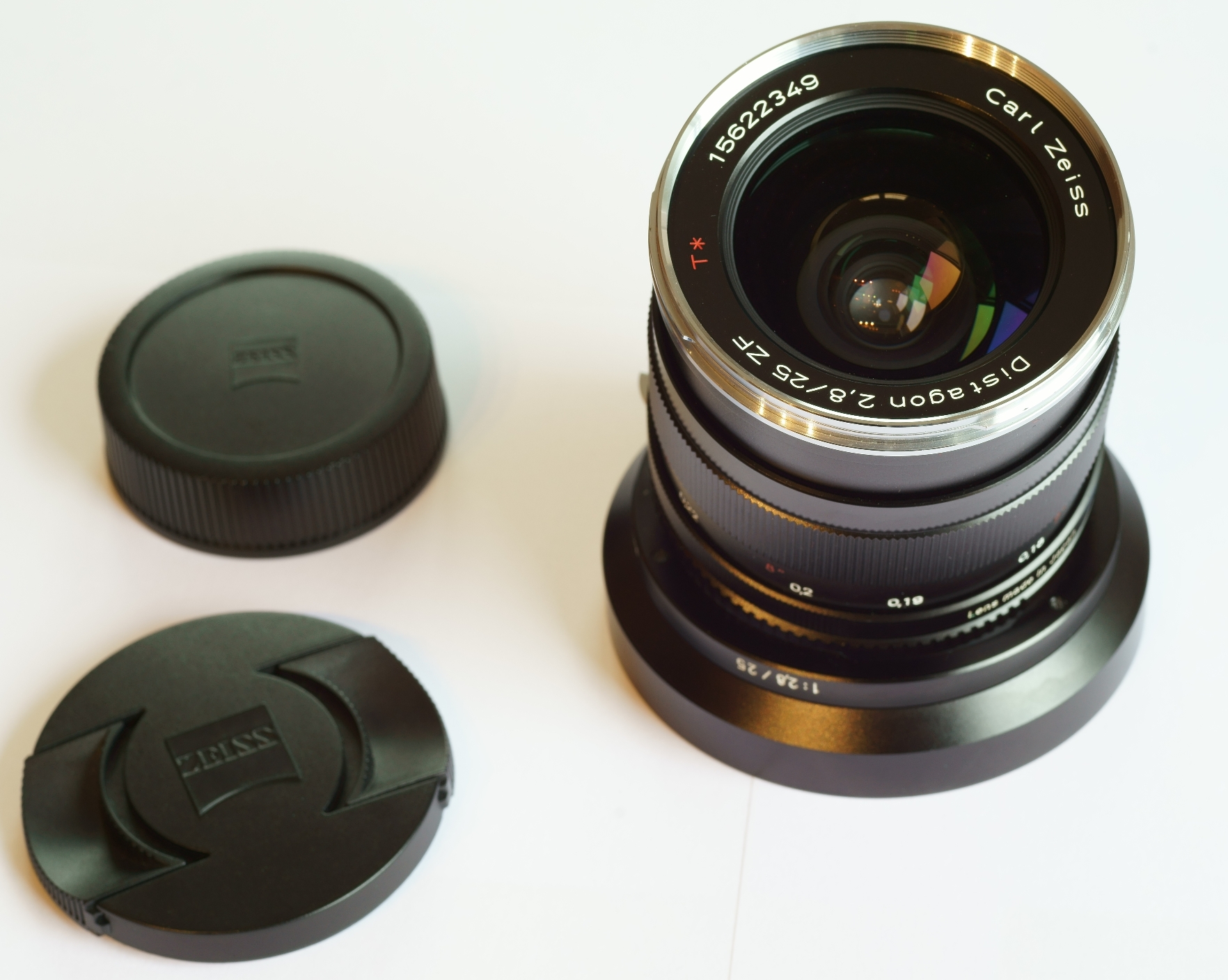 zeiss 25 2.8 zf vista 1-ridotta.jpg